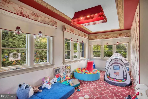 145 WINDING WAY, Haddonfield, NJ 08033