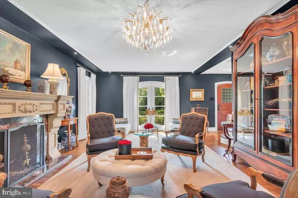 145 WINDING WAY, Haddonfield, NJ 08033