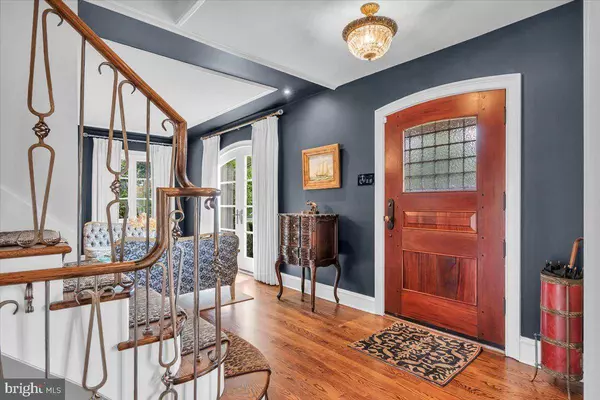 145 WINDING WAY, Haddonfield, NJ 08033