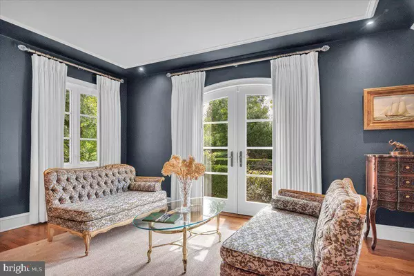 145 WINDING WAY, Haddonfield, NJ 08033