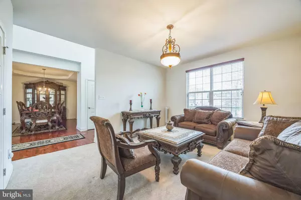 4 KENSINGTON LN, Berlin, NJ 08009