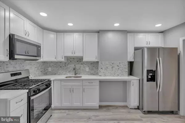 407 POWELL ST, Gloucester City, NJ 08030