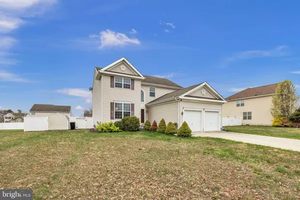 4 KENSINGTON LN, Berlin, NJ 08009