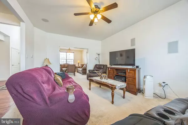 4 KENSINGTON LN, Berlin, NJ 08009