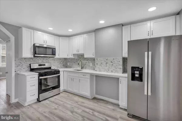 407 POWELL ST, Gloucester City, NJ 08030