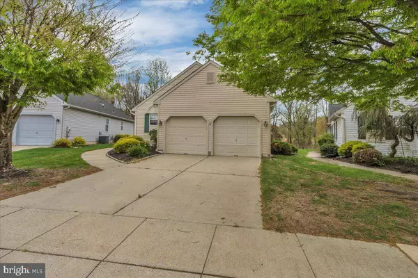 33 GLENVIEW WAY E, Gibbsboro, NJ 08026