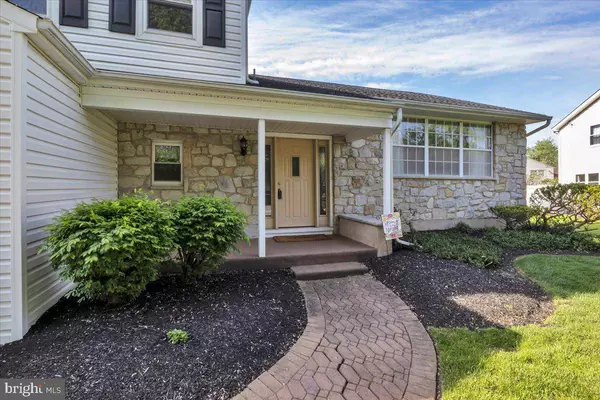 104 GAINSBORO RD, Cherry Hill, NJ 08003