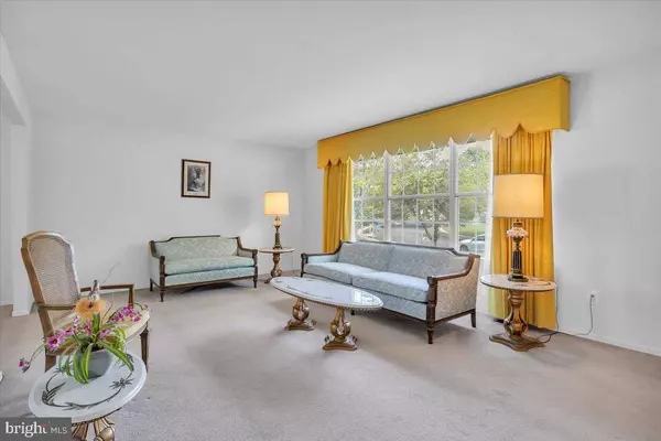 104 GAINSBORO RD, Cherry Hill, NJ 08003