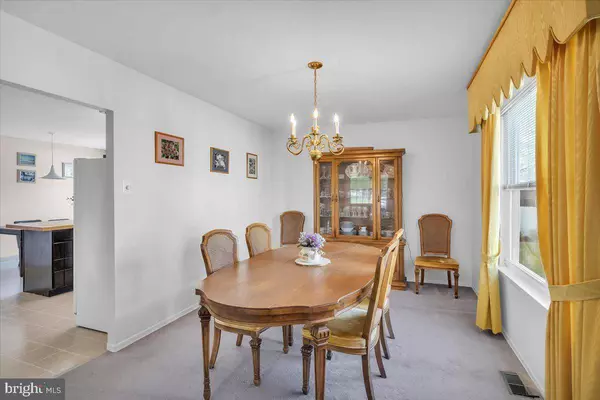 104 GAINSBORO RD, Cherry Hill, NJ 08003