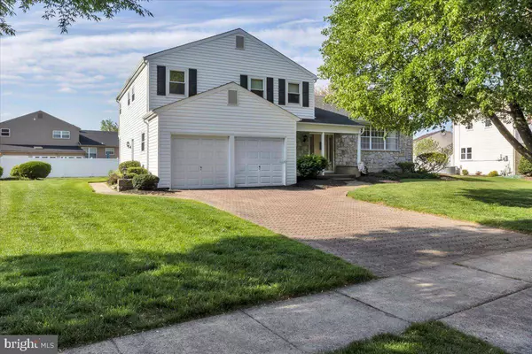 104 GAINSBORO RD, Cherry Hill, NJ 08003