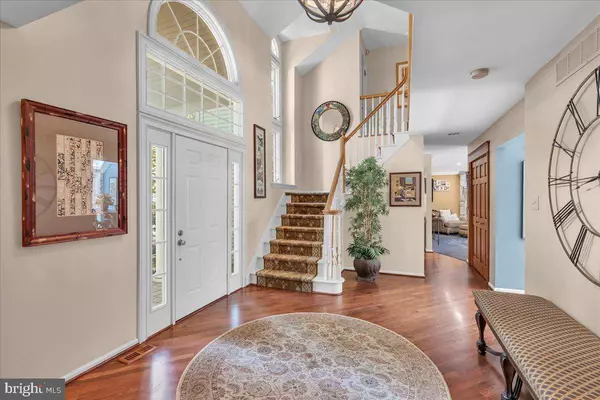 4 NOLEN CIR, Voorhees, NJ 08043