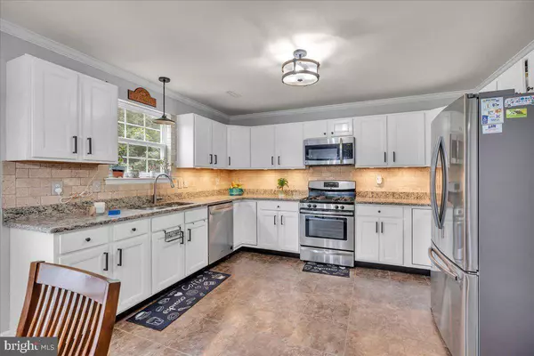 6 HEDWIG CT, Voorhees, NJ 08043