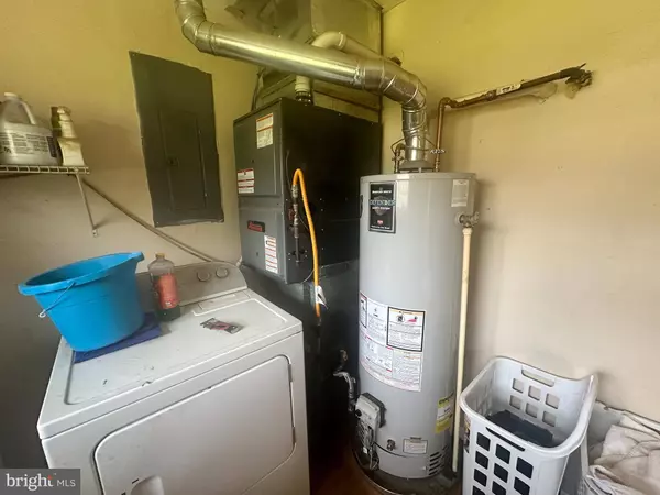 311 HOLLY AVE, Woodbury Heights, NJ 08097