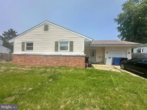 311 HOLLY AVE, Woodbury Heights, NJ 08097