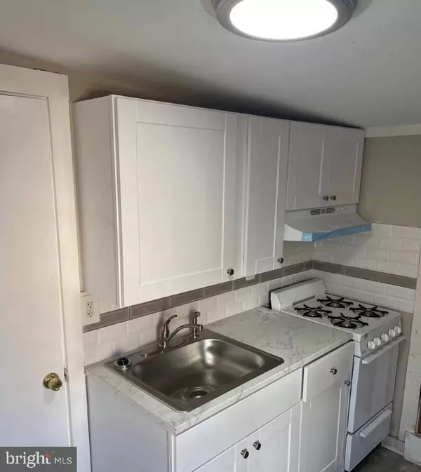 29 HOPKINS ST, Woodbury, NJ 08096