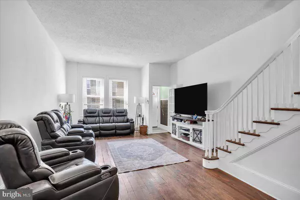 349 BARCLAY ST, Burlington, NJ 08016