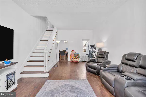 349 BARCLAY ST, Burlington, NJ 08016