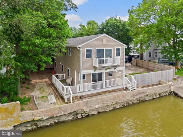 1 RISNER AVE, Penns Grove, NJ 08069