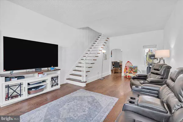 349 BARCLAY ST, Burlington, NJ 08016