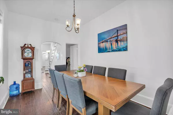 349 BARCLAY ST, Burlington, NJ 08016