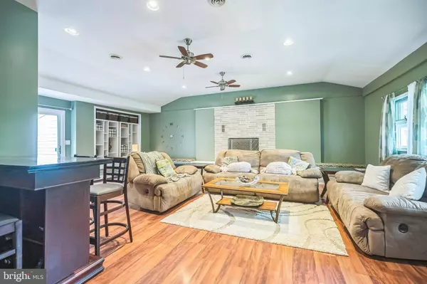 36 RANOLDO TER, Cherry Hill, NJ 08034