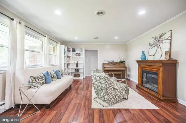 36 RANOLDO TER, Cherry Hill, NJ 08034