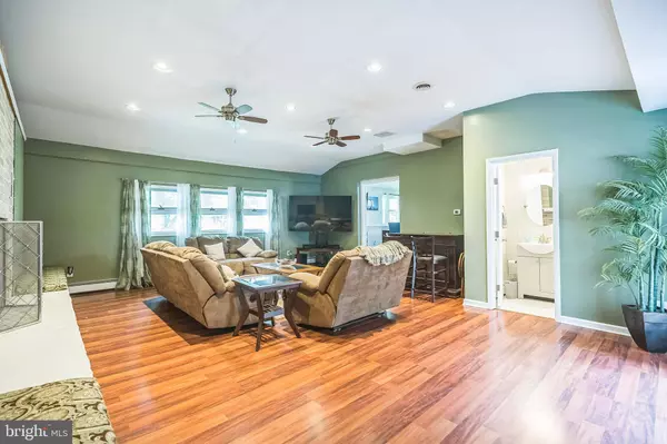 36 RANOLDO TER, Cherry Hill, NJ 08034