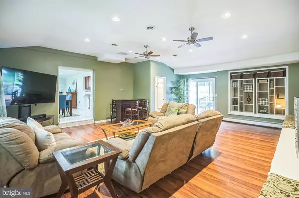 36 RANOLDO TER, Cherry Hill, NJ 08034