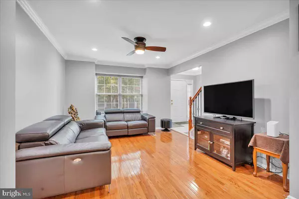 4002 GRENWICH LA, Mount Laurel, NJ 08054