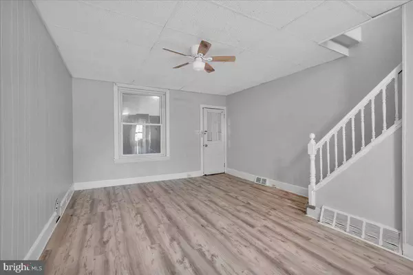 521 BERGEN ST, Gloucester City, NJ 08030