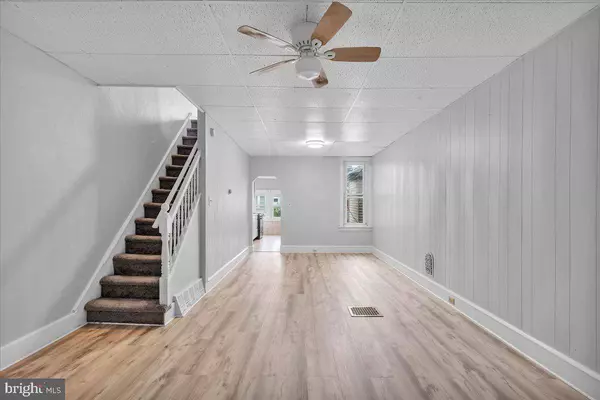 521 BERGEN ST, Gloucester City, NJ 08030