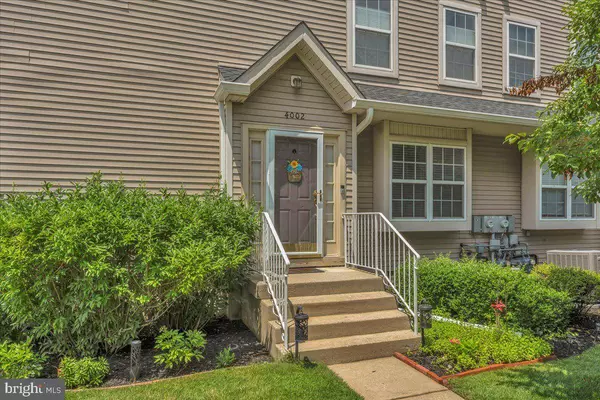 4002 GRENWICH LA, Mount Laurel, NJ 08054