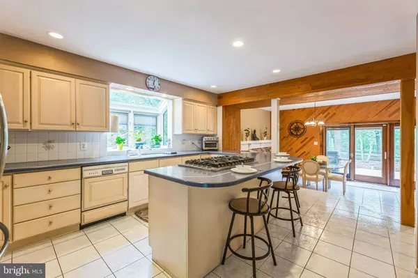 147 WILLIAM FEATHER DR, Voorhees, NJ 08043