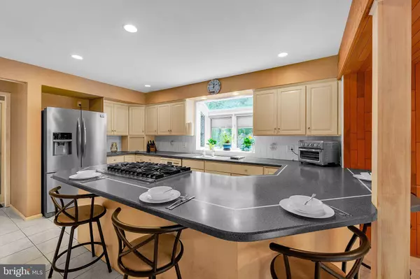 147 WILLIAM FEATHER DR, Voorhees, NJ 08043