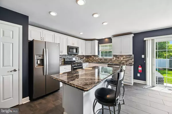 18 ARENA ST, Mantua, NJ 08051