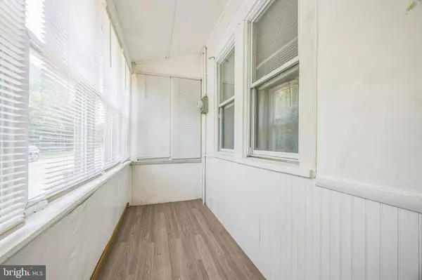 806 POWELL ST, Gloucester City, NJ 08030