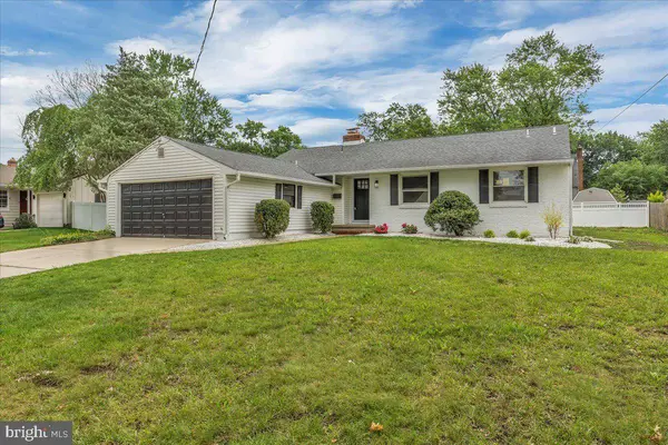 127 RANDLE DR, Cherry Hill, NJ 08034