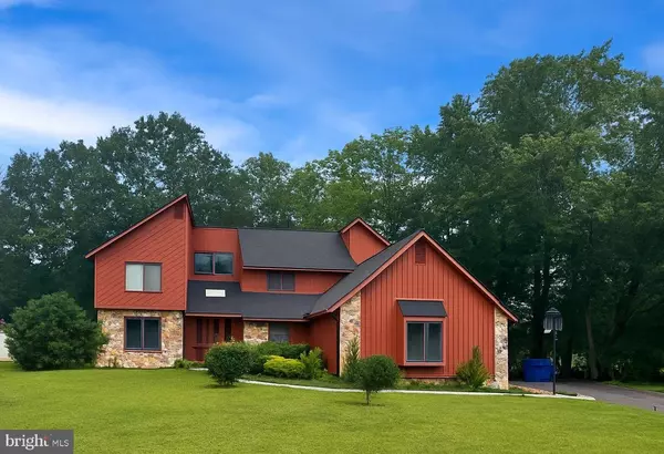 8 KIMBERLY CT, Voorhees, NJ 08043