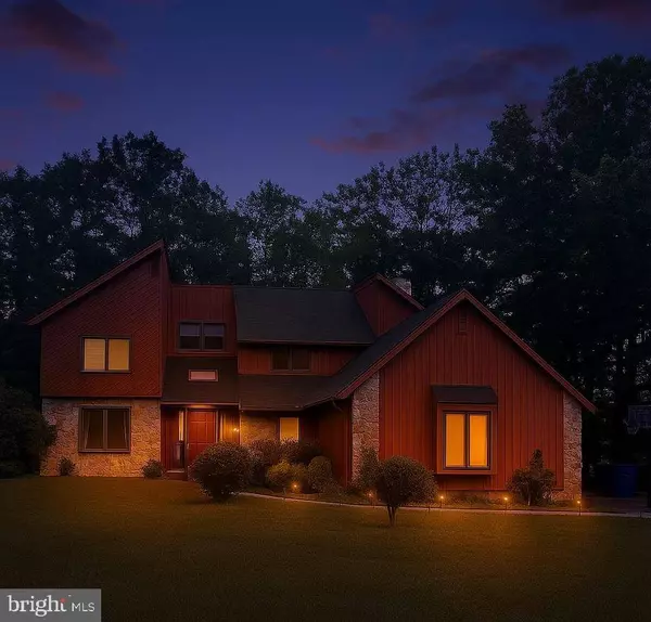 8 KIMBERLY CT, Voorhees, NJ 08043