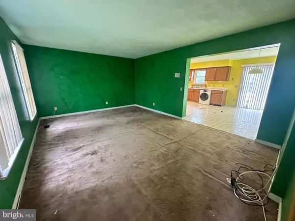 123 DESCHLER BLVD, Clayton, NJ 08312