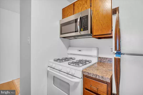 607 WOODHOLLOW DR, Marlton, NJ 08053