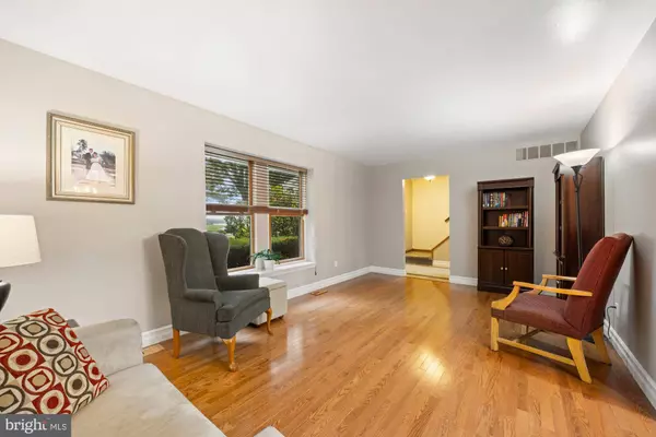 1031 RUSSELL MILL RD, Swedesboro, NJ 08085