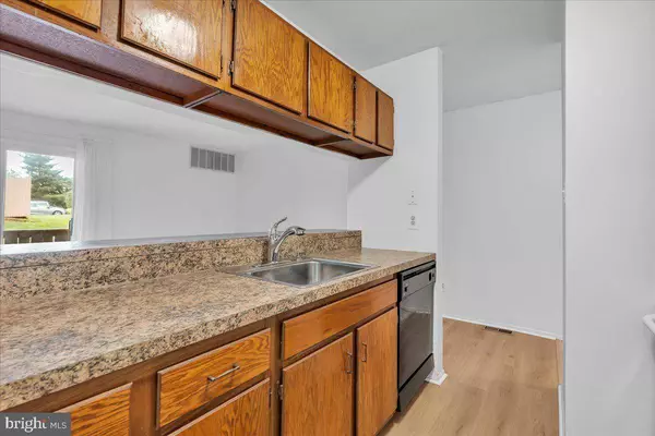 607 WOODHOLLOW DR, Marlton, NJ 08053