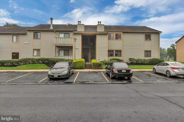 607 WOODHOLLOW DR, Marlton, NJ 08053