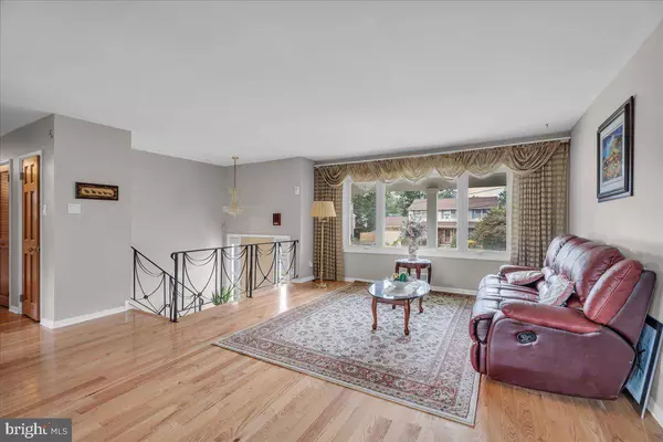 128 DUMAS RD, Cherry Hill, NJ 08003