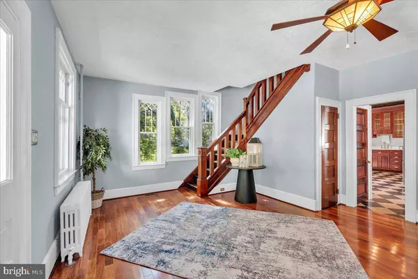 2 EVERGREEN LN, Haddonfield, NJ 08033