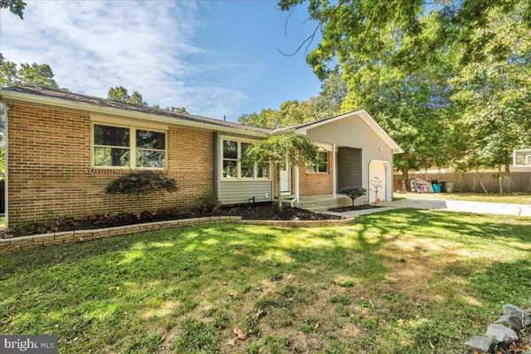 214 PEPPERMILL RD, West Berlin, NJ 08091