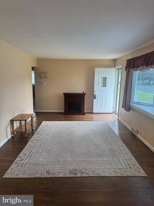 117 ELLIS AVE, Berlin, NJ 08009