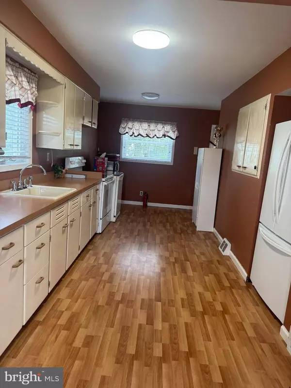 117 ELLIS AVE, Berlin, NJ 08009