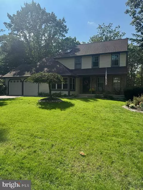 8 SHERWOOD LN, Voorhees, NJ 08043